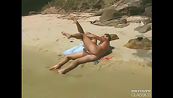 A Fantasia Hardcore De Bumbum De Praia De Laura Palmer